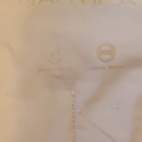 Price Drop...Women's Nautica Puffer Jacket - Picture 8 of 11